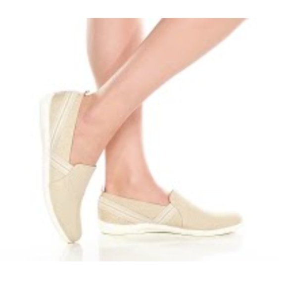 LifeStride Namaste Womens Slip On Comfort Casual And Fashion Sneakers - Picture 6 of 12